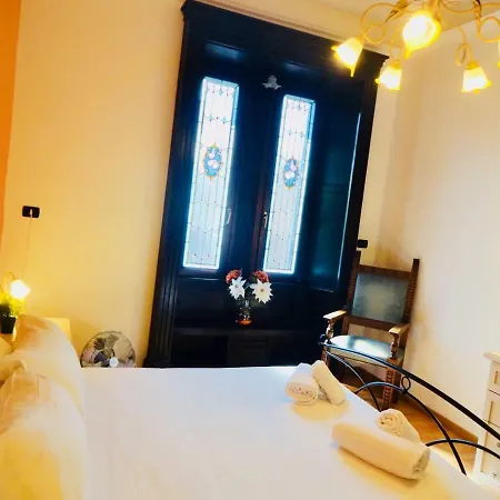 Domus Giulia Apartment *
